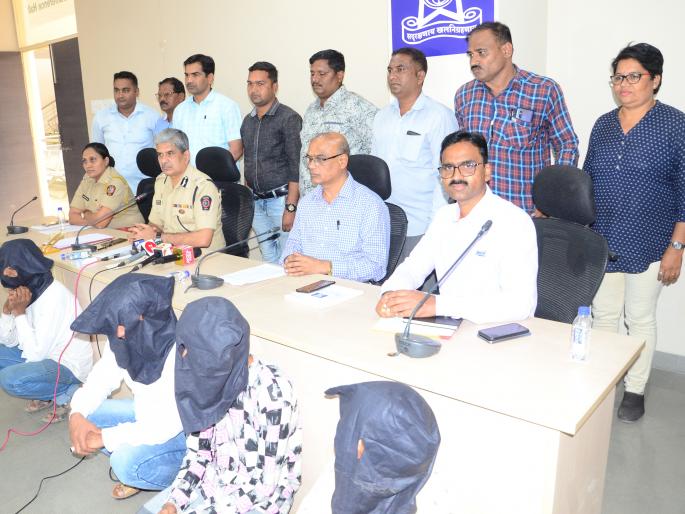 Racket busted who took bell of criminals across the state on the basis of fake documents in Aurangabad | बनावट कागदपत्रांच्या आधारे राज्यभरात कुख्यात गुन्हेगारांचे जामीन घेणाऱ्या रॅकेटचा पर्दाफाश Racket busted who took bell of criminals across the state on the basis of fake documents in Aurangabad | बनावट कागदपत्रांच्या आधारे राज्यभरात कुख्यात गुन्हेगारांचे जामीन घेणाऱ्या रॅकेटचा पर्दाफाश