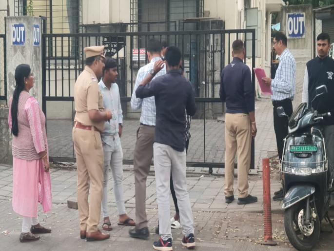 Spreading rumors about girlfriend, stabbing two on suspicion; Incident near Garware College | मैत्रिणीबद्दल अफवा पसरवतोय, संशयावरून दोघांवर कोयत्याने वार; गरवारे कॉलेजजवळील घटना Spreading rumors about girlfriend, stabbing two on suspicion; Incident near Garware College | मैत्रिणीबद्दल अफवा पसरवतोय, संशयावरून दोघांवर कोयत्याने वार; गरवारे कॉलेजजवळील घटना