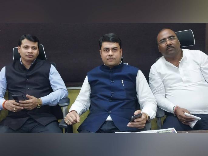 Allegation of 500 crore scam in Meera Bhayander Municipality's cleaning and garbage transportation contracts | मीरा भाईंदर पालिकेच्या साफसफाई, कचरा वाहतूक ठेक्यात ५०० कोटींचा घोटाळा झाल्याचा आरोप Allegation of 500 crore scam in Meera Bhayander Municipality's cleaning and garbage transportation contracts | मीरा भाईंदर पालिकेच्या साफसफाई, कचरा वाहतूक ठेक्यात ५०० कोटींचा घोटाळा झाल्याचा आरोप