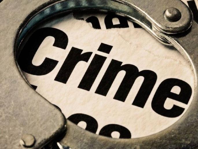 A case has been registered against a youth in the case of sexual harassment of a girl in Amravati | त्याने किस घेताना फोटो काढले, ‘डिलिट’साठी २० हजार मागितले ! A case has been registered against a youth in the case of sexual harassment of a girl in Amravati | त्याने किस घेताना फोटो काढले, ‘डिलिट’साठी २० हजार मागितले !