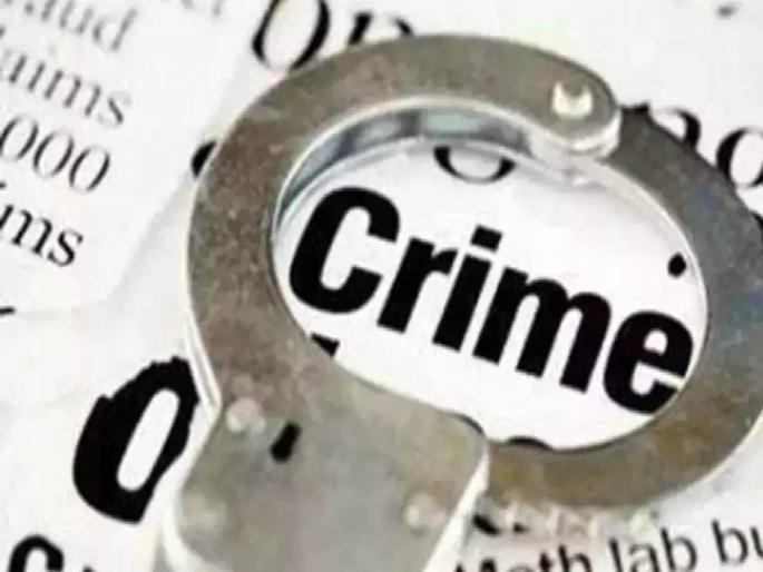 went out to celebrate; Thieves broke into the businessman's house and looted jewelery worth four lakhs | उत्सवासाठी बाहेरगावी गेले; चोरांनी उद्योजकाचे घर फोडून चार लाखाचे दागिने लुटले went out to celebrate; Thieves broke into the businessman's house and looted jewelery worth four lakhs | उत्सवासाठी बाहेरगावी गेले; चोरांनी उद्योजकाचे घर फोडून चार लाखाचे दागिने लुटले