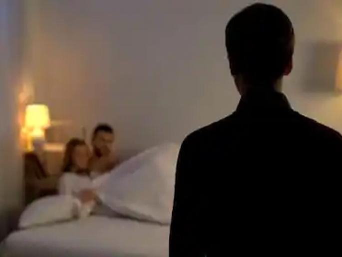 The father-in-law caught the daughter-in-law red-handed with a young neighbor; The mystery behind the sons disappearance also unraveled | सासऱ्याने सुनेला शेजारच्या तरुणासोबत रंगेहाथ पकडले; मुलाच्या बेपत्ता होण्यामागचे कोडेही उलगडले The father-in-law caught the daughter-in-law red-handed with a young neighbor; The mystery behind the sons disappearance also unraveled | सासऱ्याने सुनेला शेजारच्या तरुणासोबत रंगेहाथ पकडले; मुलाच्या बेपत्ता होण्यामागचे कोडेही उलगडले