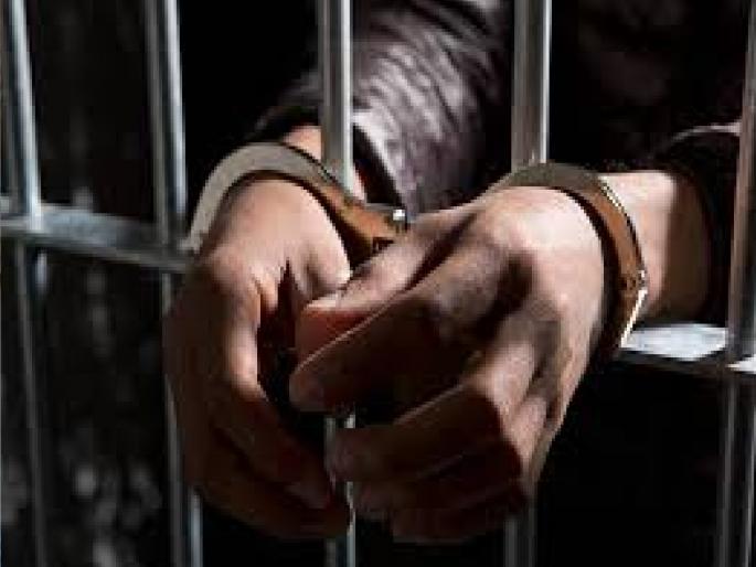 Kidnapping a friend for twenty lakhs A case has been registered in Gadhinglaj police against seven people including a woman | Kolhapur: वीस लाखांसाठी मित्राचे अपहरण, तिघांना अटक; अज्ञात चौघांचा कसून शोध  Kidnapping a friend for twenty lakhs A case has been registered in Gadhinglaj police against seven people including a woman | Kolhapur: वीस लाखांसाठी मित्राचे अपहरण, तिघांना अटक; अज्ञात चौघांचा कसून शोध