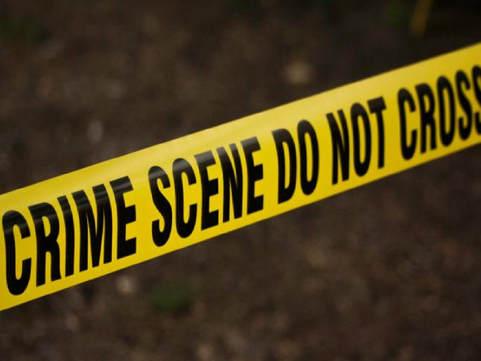 Elderly man seriously injured after being thrown off roof of house while standing on roof and telling people not to plaster in sangli | Sangli: गिलाव्यास विरोध केल्याने वृद्धास पत्र्यावरून फेकले, गंभीर जखमी Elderly man seriously injured after being thrown off roof of house while standing on roof and telling people not to plaster in sangli | Sangli: गिलाव्यास विरोध केल्याने वृद्धास पत्र्यावरून फेकले, गंभीर जखमी