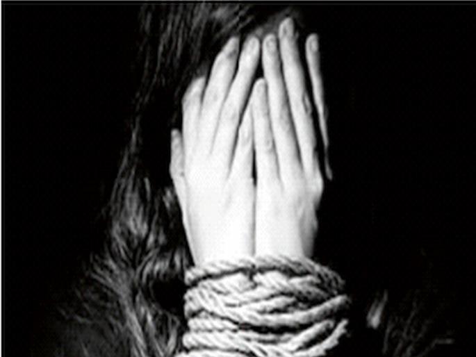 The buying and selling of minors will not stop | अल्पवयीन मुलांची खरेदी-विक्री थांबेना The buying and selling of minors will not stop | अल्पवयीन मुलांची खरेदी-विक्री थांबेना