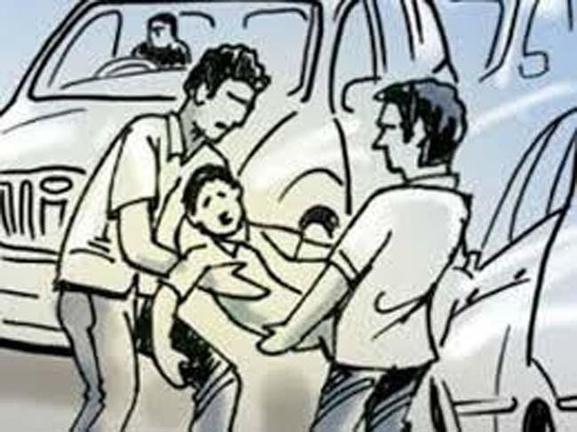Eleven year old boy abducted from Gandhi Nagar | गांधीनगरातून अकरा वर्षीय मुलाचे अपहरण Eleven year old boy abducted from Gandhi Nagar | गांधीनगरातून अकरा वर्षीय मुलाचे अपहरण