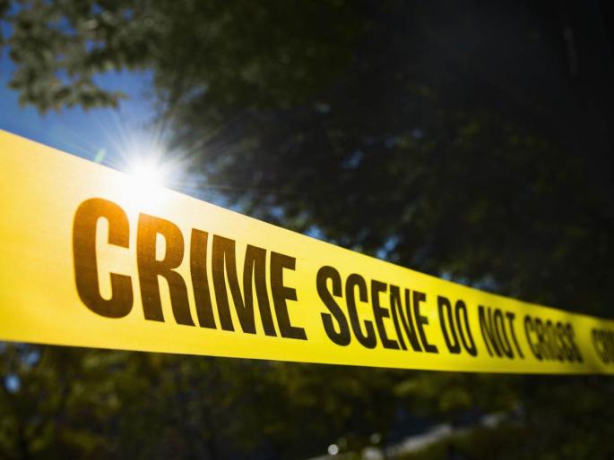 karnataka news father smothers daughter over affair with lower caste neighbour boyfriend end life jumping before train | धक्कादायक! मुलीचे प्रेमसंबंध समजल्यानंतर वडिलांनी तरुणीची केली हत्या, प्रियकरानेही संपवले जीवन karnataka news father smothers daughter over affair with lower caste neighbour boyfriend end life jumping before train | धक्कादायक! मुलीचे प्रेमसंबंध समजल्यानंतर वडिलांनी तरुणीची केली हत्या, प्रियकरानेही संपवले जीवन