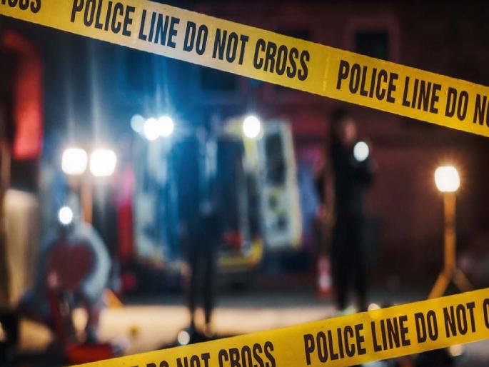 In an argument over parking in Kolhapur a young man tried to cause panic by drawing a sword | Kolhapur: चला तलवारी काढा, म्हणत तरुणाची दहशत; कार पार्किगवरुन महिला कामगाराने शिवीगाळ केल्याच्या कारणातून वादावादी In an argument over parking in Kolhapur a young man tried to cause panic by drawing a sword | Kolhapur: चला तलवारी काढा, म्हणत तरुणाची दहशत; कार पार्किगवरुन महिला कामगाराने शिवीगाळ केल्याच्या कारणातून वादावादी