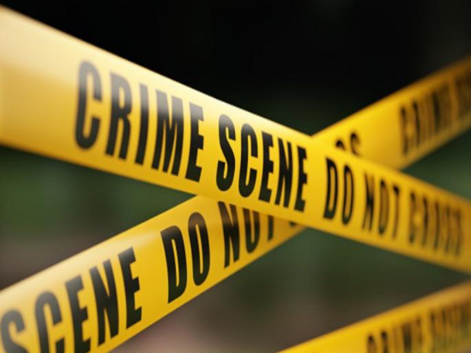 Terror on B. T. Kavade Road in Pune; Twenty vehicles vandalized | पुण्यातील बी. टी. कवडे रस्त्यावर कोयत्याचा धाक दाखवत दहशत; वीस वाहनांची तोडफोड Terror on B. T. Kavade Road in Pune; Twenty vehicles vandalized | पुण्यातील बी. टी. कवडे रस्त्यावर कोयत्याचा धाक दाखवत दहशत; वीस वाहनांची तोडफोड
