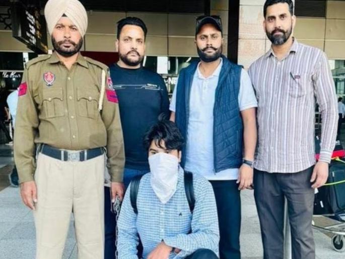 Murder committed in Maharashtra, preparing to flee to Thailand, police Arrest international terrorist in Delhi | महाराष्ट्रात केली हत्या, थायलंडमध्ये पळण्याची तयारी, दिल्लीत पोलिसांनी आंतरराष्ट्रीय दहशवाद्याला ठोकल्या बेड्या Murder committed in Maharashtra, preparing to flee to Thailand, police Arrest international terrorist in Delhi | महाराष्ट्रात केली हत्या, थायलंडमध्ये पळण्याची तयारी, दिल्लीत पोलिसांनी आंतरराष्ट्रीय दहशवाद्याला ठोकल्या बेड्या