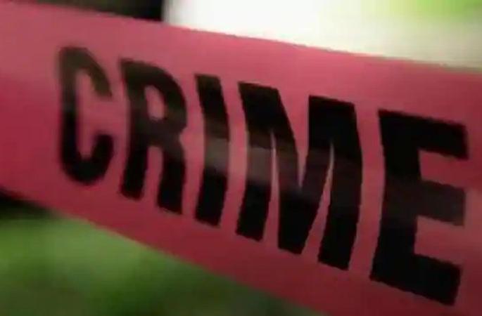 Sangli: Wife stabbed to death over suspicion of character in Sangli, Karnataka suspect on the loose | Sangli: सांगलीत चारित्र्याच्या संशयावरून पत्नीचा चाकूने भोसकून खून,कर्नाटकातील संशयित पसार Sangli: Wife stabbed to death over suspicion of character in Sangli, Karnataka suspect on the loose | Sangli: सांगलीत चारित्र्याच्या संशयावरून पत्नीचा चाकूने भोसकून खून,कर्नाटकातील संशयित पसार