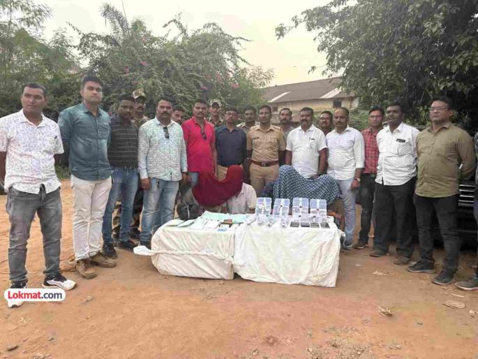 Four arrested with two country-made knives, two Mausers, 35 live cartridges, four daggers in Chandrapur | चंद्रपुरात दोन देशी कट्टे, दोन माऊझर, ३५ जिवंत काडतुसे, चार खंजिरांसह चौघांना अटक