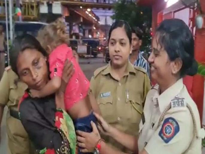 Crime News: The two who kidnapped a two-and-a-half-year-old child were handcuffed by the police within six hours | Crime News: अडीच वर्षाच्या मुलाचे अपहरण करणाऱ्या दोघांना पोलिसांनी सहा तासांच्या आत ठोकल्या बेड्या Crime News: The two who kidnapped a two-and-a-half-year-old child were handcuffed by the police within six hours | Crime News: अडीच वर्षाच्या मुलाचे अपहरण करणाऱ्या दोघांना पोलिसांनी सहा तासांच्या आत ठोकल्या बेड्या