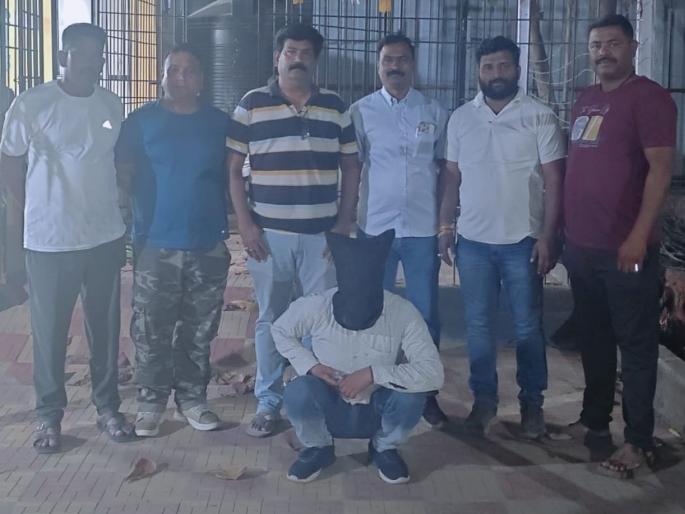 Husband accused of killing wife arrested after 15 years, caught by police in Unnao, Uttar Pradesh | पत्नीची हत्या करणाऱ्या आरोपी पतीला १५ वर्षांनंतर अटक, उत्तर प्रदेशच्या उन्नाव येथे पोलिसांच्या जाळ्यात Husband accused of killing wife arrested after 15 years, caught by police in Unnao, Uttar Pradesh | पत्नीची हत्या करणाऱ्या आरोपी पतीला १५ वर्षांनंतर अटक, उत्तर प्रदेशच्या उन्नाव येथे पोलिसांच्या जाळ्यात