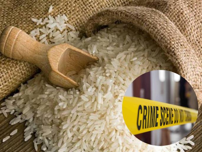A man tied to a tree and beaten on suspicion of rice theft Police take action | धक्कादायक! तांदूळ चोरीच्या संशयावरून दलित व्यक्तीला झाडाला बांधून बेदम मारहाण; पोलिसांनी केली कारवाई A man tied to a tree and beaten on suspicion of rice theft Police take action | धक्कादायक! तांदूळ चोरीच्या संशयावरून दलित व्यक्तीला झाडाला बांधून बेदम मारहाण; पोलिसांनी केली कारवाई