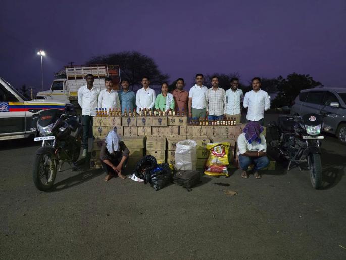 Cow liquor seized in Latur; Two accused arrested | लातुरात गाेव्याची दारु जप्त; दाेघा आराेपींना केली अटक