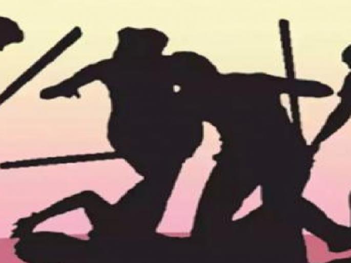 A child was taken with him to drink alcohol the father was beaten up in Satara | दारू दुकानात चिमुकलीला सोबत नेलं, बापाला बदडले; साताऱ्यातील घटना A child was taken with him to drink alcohol the father was beaten up in Satara | दारू दुकानात चिमुकलीला सोबत नेलं, बापाला बदडले; साताऱ्यातील घटना