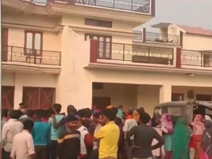 Crime News: He killed his mother, his wife, threw his three children from the roof and finally ended his own life | धक्कादायक! आई, पत्नीची केली हत्या, तीन मुलांना छतावरून फेकून केलं ठार, अखेरीस स्वत:ही संपवलं जीवन Crime News: He killed his mother, his wife, threw his three children from the roof and finally ended his own life | धक्कादायक! आई, पत्नीची केली हत्या, तीन मुलांना छतावरून फेकून केलं ठार, अखेरीस स्वत:ही संपवलं जीवन