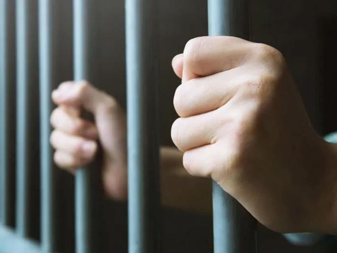 Open challenge to police by criminals from abroad in Nagpur | नागपुरात तडीपार गुन्हेगारांचे पोलिसांना खुले आव्हान Open challenge to police by criminals from abroad in Nagpur | नागपुरात तडीपार गुन्हेगारांचे पोलिसांना खुले आव्हान