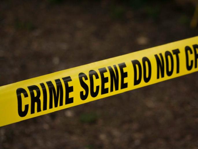 A worker in a wood factory hanged himself after his employer delayed his salary | मालकाने पगार थकविल्याने लाकडाच्या कारखान्यात काम करणाऱ्या कामगाराने घेतला गळफास A worker in a wood factory hanged himself after his employer delayed his salary | मालकाने पगार थकविल्याने लाकडाच्या कारखान्यात काम करणाऱ्या कामगाराने घेतला गळफास