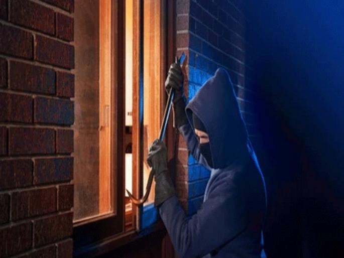 Crime is increasing in Pune Now there is a wave of thieves housebreaking in Kothrud Chatushrungi Vishrantwadi areas | पुणे तिथे वाढताहेत गुन्हे; आता चोरट्यांचा धुमाकूळ, कोथरूड, चतु:शृंगी, विश्रांतवाडी, भागात घरफोडी Crime is increasing in Pune Now there is a wave of thieves housebreaking in Kothrud Chatushrungi Vishrantwadi areas | पुणे तिथे वाढताहेत गुन्हे; आता चोरट्यांचा धुमाकूळ, कोथरूड, चतु:शृंगी, विश्रांतवाडी, भागात घरफोडी