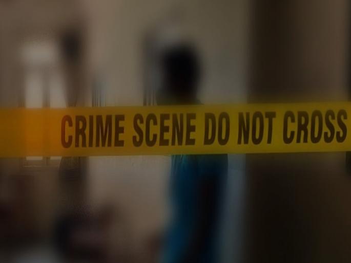 Angry father slammed his 3 month old child to death in Kurla police arrested | बापाने ओलांडली क्रौर्याची परिसीमा ओलांडली; ३ महिन्याच्या चिमुरडीला क्षुल्लक कारणावरुन जमिनीवर आपटलं Angry father slammed his 3 month old child to death in Kurla police arrested | बापाने ओलांडली क्रौर्याची परिसीमा ओलांडली; ३ महिन्याच्या चिमुरडीला क्षुल्लक कारणावरुन जमिनीवर आपटलं