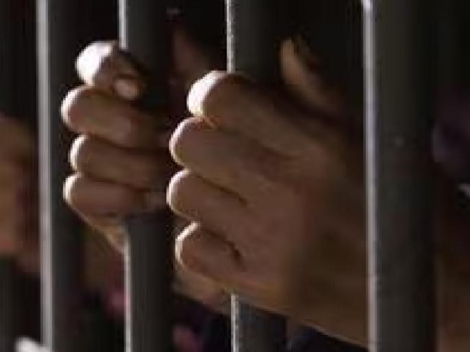 After getting bail from jail for murder he took his accomplices and committed theft Two arrested in Satara | Satara Crime: खुनाच्या गुन्ह्यात जेलमधून सुटताच केली कंपनीत चोरी; दोघांना अटक After getting bail from jail for murder he took his accomplices and committed theft Two arrested in Satara | Satara Crime: खुनाच्या गुन्ह्यात जेलमधून सुटताच केली कंपनीत चोरी; दोघांना अटक