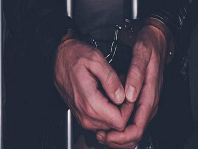 Two jailed for extorting a hotel businessman by threatening to kill them | Pune | जीवे मारण्याची धमकी देऊन हॉटेल व्यावसायिकाला खंडणी मागणारे दोघे जेरबंद Two jailed for extorting a hotel businessman by threatening to kill them | Pune | जीवे मारण्याची धमकी देऊन हॉटेल व्यावसायिकाला खंडणी मागणारे दोघे जेरबंद