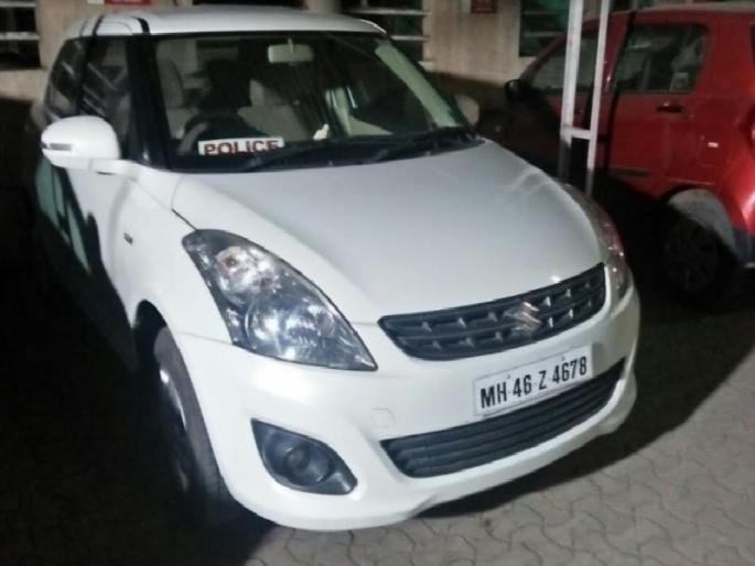 In the parking lot, a car engulfed on sleeping, two injured | पोलीस अधिकाऱ्याने पार्किंगमध्ये झोपलेल्यांच्या अंगावर घातली गाडी, दोघे जखमी In the parking lot, a car engulfed on sleeping, two injured | पोलीस अधिकाऱ्याने पार्किंगमध्ये झोपलेल्यांच्या अंगावर घातली गाडी, दोघे जखमी