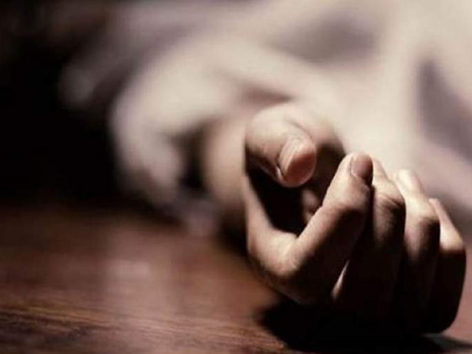 accused who killed a married woman committed suicide by hanging himself | विवाहित महिलेचा खून करणाऱ्या आरोपीची गळफास घेऊन आत्महत्या accused who killed a married woman committed suicide by hanging himself | विवाहित महिलेचा खून करणाऱ्या आरोपीची गळफास घेऊन आत्महत्या