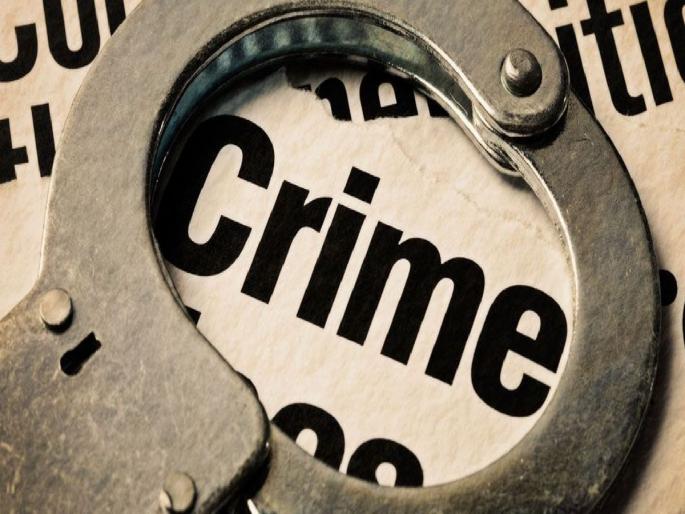 A young person is motivated to commit suicide; Crime against parents along with two police constable sisters | तरुणाला आत्महत्येस प्रवृत्त; दोन पोलिस काॅन्स्टेबल बहिणींसह आई-वडिलांवरही गुन्हा