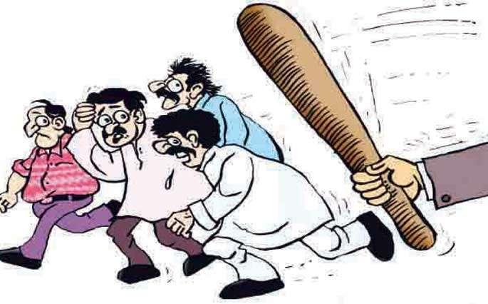 Burglary, two gangs carrying illegal pistols | घरफोडी, बेकायदा पिस्टल बाळगणाऱ्या दोन टोळ्या हद्दपार