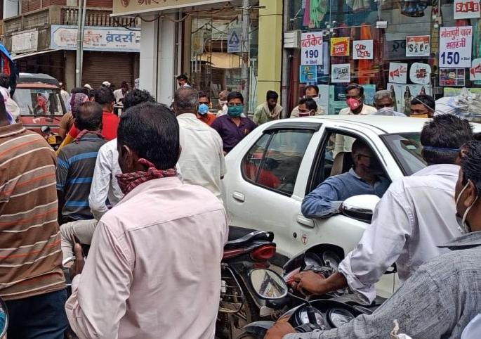 Citizens in Malegaon without any hesitation; Administration is weak! | मालेगाव शहरात नागरिक बिनधास्त; प्रशासन हतबल !