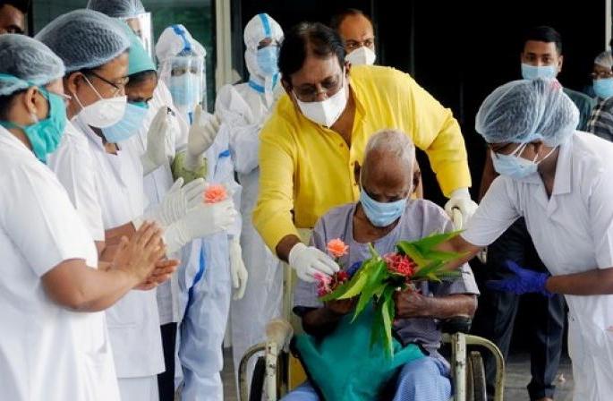 More patients recovering than coronary heart disease | मोठा दिलासा... कोरोनाबाधितांपेक्षा बरे होणारे अधिक रुग्ण