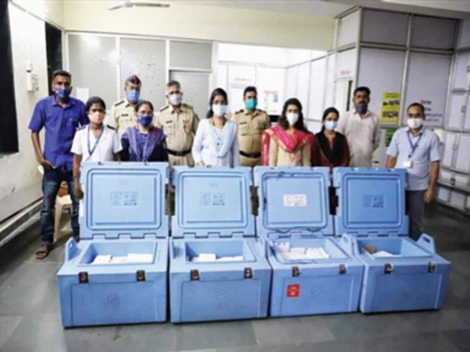 In the first phase, 10,500 workers will get the vaccine | पहिल्या टप्प्यात १० हजार ५०० सेवकांना मिळेल लस In the first phase, 10,500 workers will get the vaccine | पहिल्या टप्प्यात १० हजार ५०० सेवकांना मिळेल लस