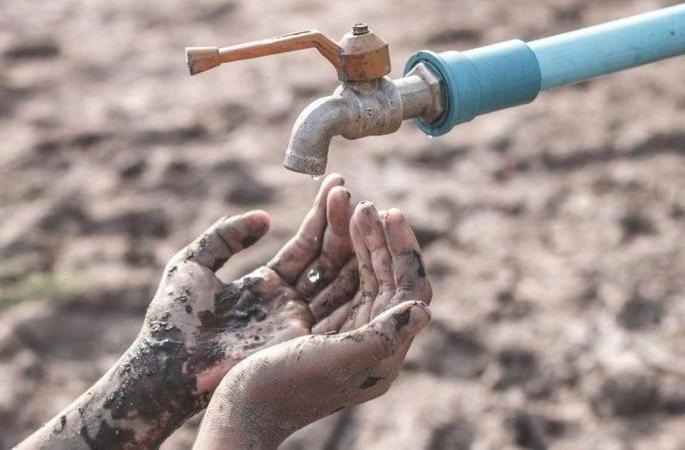 Panibani in the ideal city of Sevagram! Four days supply | वर्धा जिल्ह्यातील सेवाग्रामच्या आदर्शनगरात पाणीबाणी! चार दिवसांआड पुरवठा Panibani in the ideal city of Sevagram! Four days supply | वर्धा जिल्ह्यातील सेवाग्रामच्या आदर्शनगरात पाणीबाणी! चार दिवसांआड पुरवठा