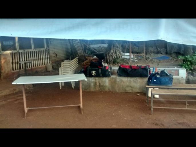 U-23 Mumbai off-spinner Salman Khan can’t move out of his tent due to Corona Virus svg | कोरोना व्हायरसचा फटका; क्रिकेटपटूवर तंबूतच राहण्याची वेळ