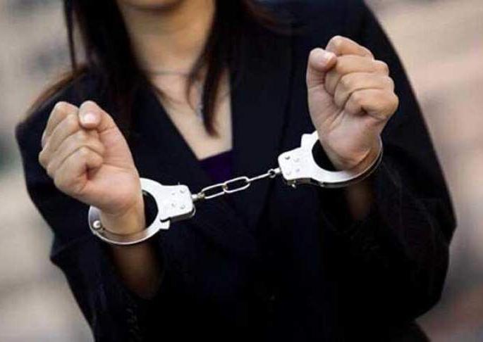 Mother arrested for poisoning two kids in Bhandara district | दोन चिमुकल्यांसह विष प्राशन करणाऱ्या मातेस अखेर अटक