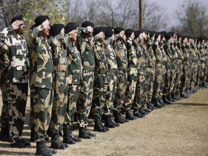 Pune will get a company of 120 Central Armed Police Force | पुण्याला केंद्रीय सशस्त्र पोलीस दलाच्या १२० जवानांची एक तुकडी मिळणार Pune will get a company of 120 Central Armed Police Force | पुण्याला केंद्रीय सशस्त्र पोलीस दलाच्या १२० जवानांची एक तुकडी मिळणार