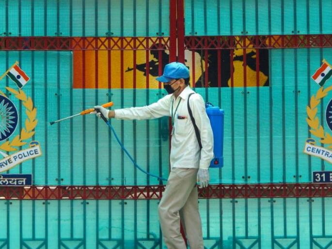 Coronavirus: CRPF headquarters seal; Infection to the Secretary of Senior Officers | Coronavirus: सीआरपीएफ मुख्यालय सील; वरिष्ठ अधिकाऱ्यांच्या सचिवाला संसर्ग Coronavirus: CRPF headquarters seal; Infection to the Secretary of Senior Officers | Coronavirus: सीआरपीएफ मुख्यालय सील; वरिष्ठ अधिकाऱ्यांच्या सचिवाला संसर्ग