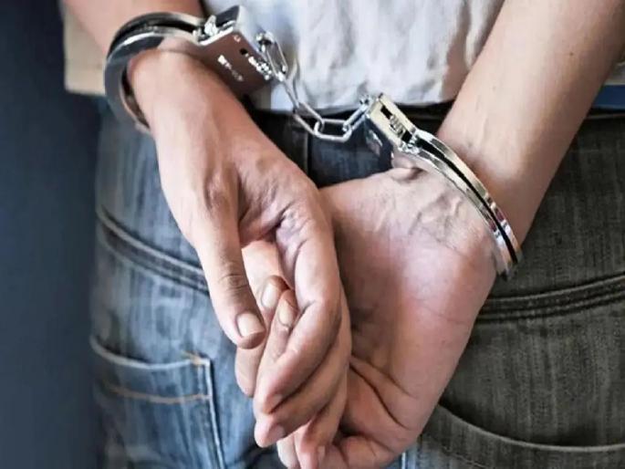 Youth, who molested young women in chandrapur got arrested | तरुणींची छेड काढणाऱ्या मजनूला मिळाली जेलची हवा Youth, who molested young women in chandrapur got arrested | तरुणींची छेड काढणाऱ्या मजनूला मिळाली जेलची हवा