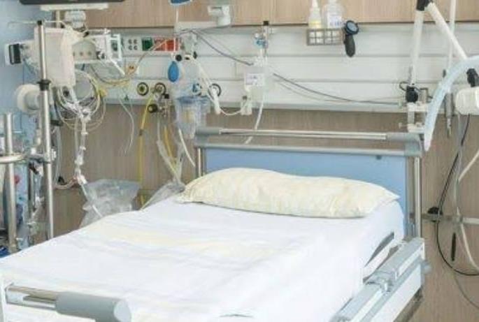 Doctor removes ventilator, patient dies : Son Report to police | डॉक्टरांनी व्हेंटिलेटर काढले, रुग्णाचा मृत्यू मुलाची : पोलिसांकडे तक्रार Doctor removes ventilator, patient dies : Son Report to police | डॉक्टरांनी व्हेंटिलेटर काढले, रुग्णाचा मृत्यू मुलाची : पोलिसांकडे तक्रार