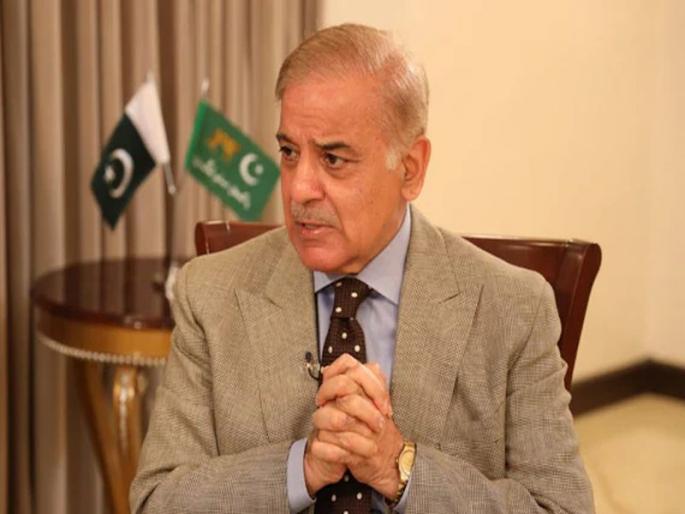 Pakistan has no money even for military exercises; A state of desperation due to scarcity of fuel oil | युद्धसरावासाठीही पाककडे पैसे नाहीत; इंधन तेलाच्या टंचाईमुळे नामुष्कीची स्थिती Pakistan has no money even for military exercises; A state of desperation due to scarcity of fuel oil | युद्धसरावासाठीही पाककडे पैसे नाहीत; इंधन तेलाच्या टंचाईमुळे नामुष्कीची स्थिती