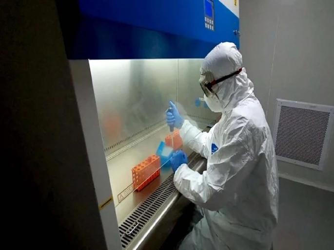 Corona: 2 More Drugs Of Oral Dosage Soon Trial Completed Preparations To Be Made Available In Market | Coronavirus: दिलासा! कोरोना लसीसोबतच आता आणखी दोन औषधं बाजारात येणार; रुग्णांसाठी 'संजीवनी' ठरणार