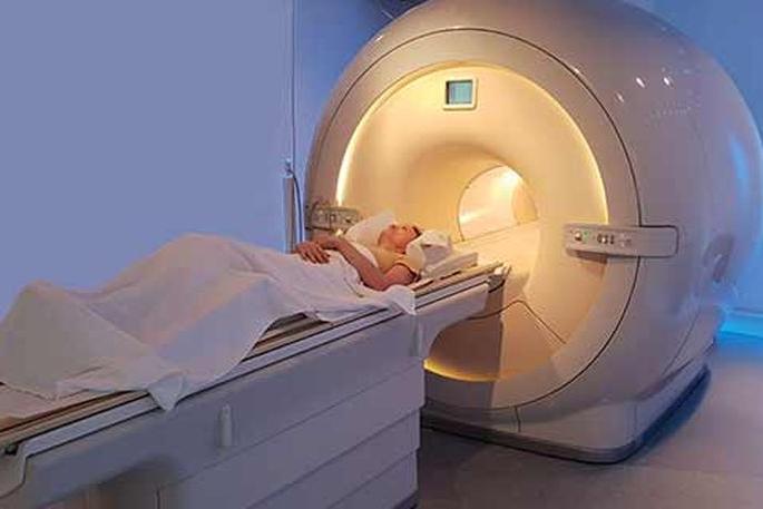 A CT scan equals only 4 to 5 X-rays; Dr. Guleria's statement non acceptable | एक सीटी स्कॅन केवळ ४ ते ५ एक्स-रे समान; डॉ़ गुलेरिया यांचे वक्तव्य अमान्य