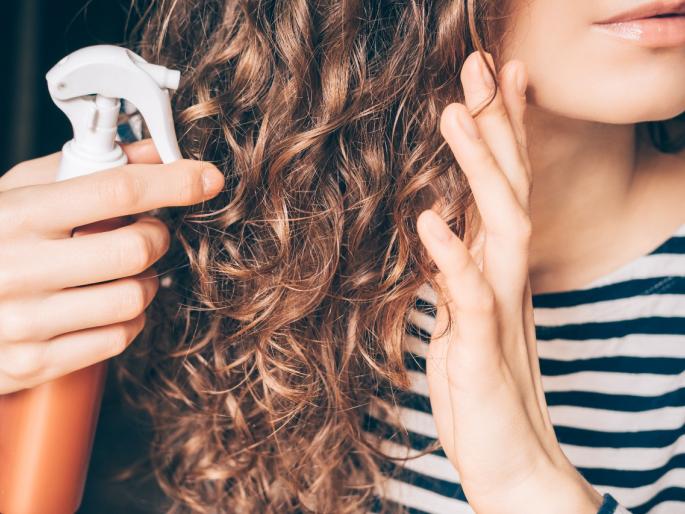 Beauty tips : How to maintain curly hair, home remedies | कुरळ्या केसांचा झाप कसा आवरायचा? कुरळे केस मेंटेन कसे कराल? त्यासाठीच हे उपाय