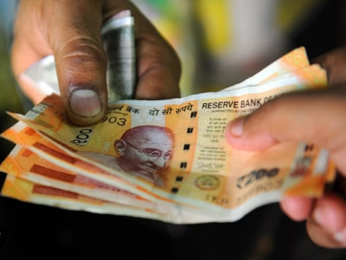 The shopkeeper printed fake notes of Rs 200 after watching on YouTube in Manwat | यु ट्यूबवर पाहून टपरी चालकाने छापल्या २०० रुपयांच्या बनावट नोटा The shopkeeper printed fake notes of Rs 200 after watching on YouTube in Manwat | यु ट्यूबवर पाहून टपरी चालकाने छापल्या २०० रुपयांच्या बनावट नोटा