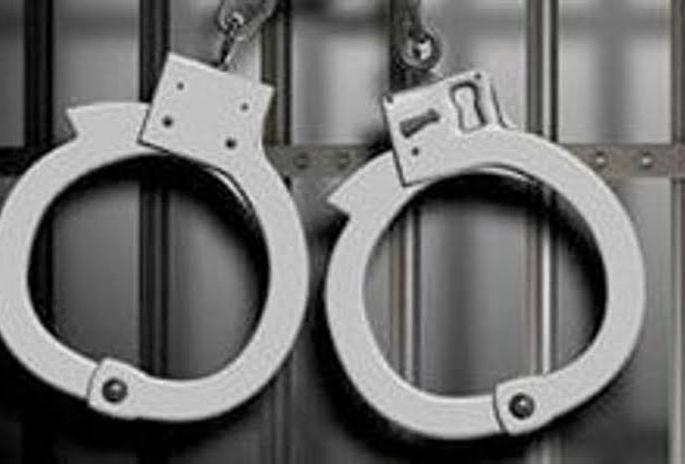 The trio of illegal abortions go to jail | अवैध गर्भपात करणाऱ्या तिघांची कारागृहात रवानगी