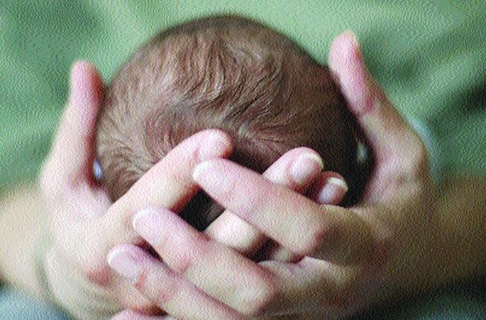 Named 'Covid Bryant' born in Corona Lockdown | कोरोना लॉकडाउनच्या काळात जन्मलेल्या मुलीचे नाव ठेवले ‘कोविड ब्रायन्ट’ Named 'Covid Bryant' born in Corona Lockdown | कोरोना लॉकडाउनच्या काळात जन्मलेल्या मुलीचे नाव ठेवले ‘कोविड ब्रायन्ट’