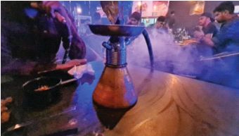 Illegal hookah parlors are also rampant in Bhiwandi | भिवंडीतही बेकायदा हुक्का पार्लरचा सुळसुळाट Illegal hookah parlors are also rampant in Bhiwandi | भिवंडीतही बेकायदा हुक्का पार्लरचा सुळसुळाट